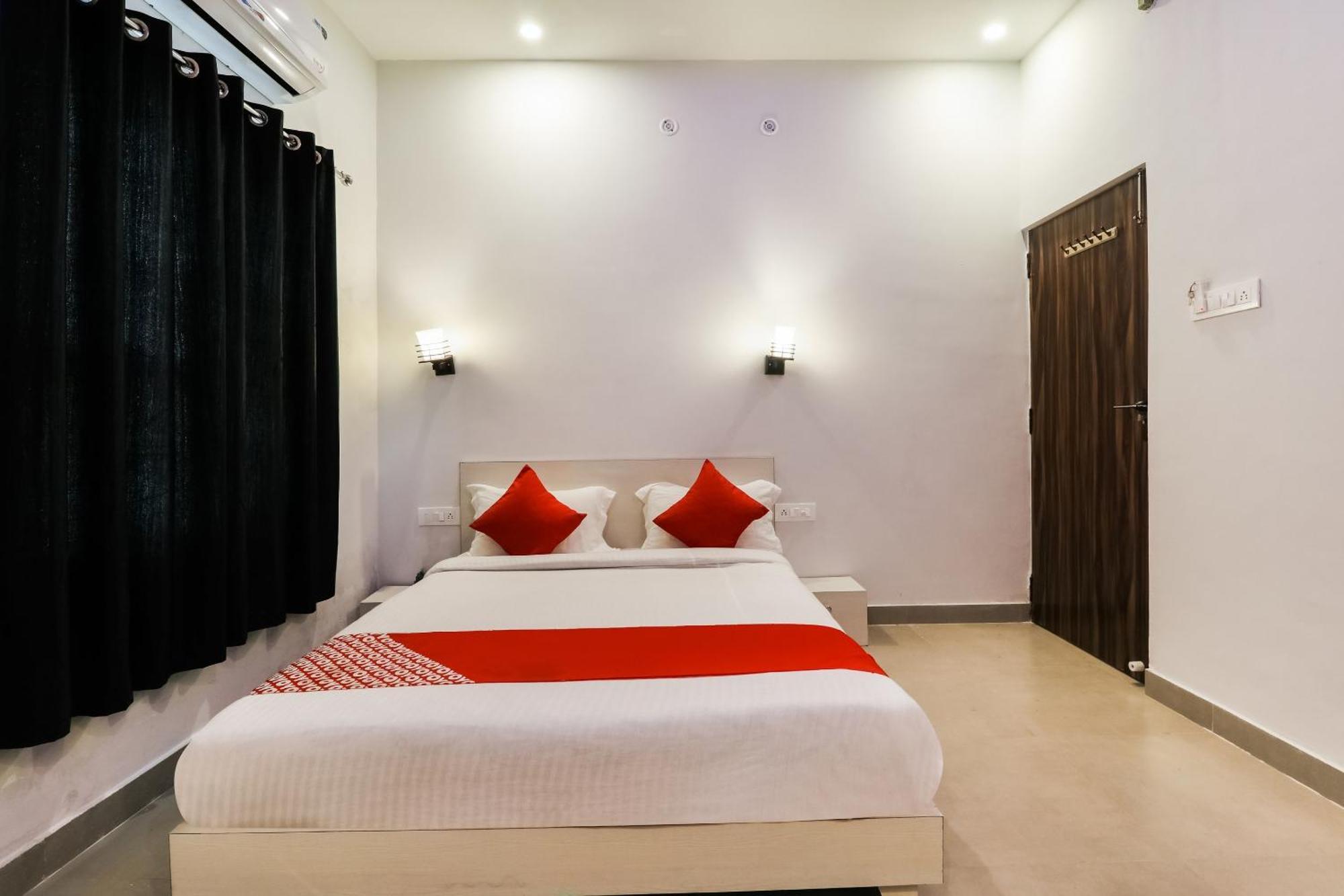 Collection O Sr Inn Chinhat Exterior foto